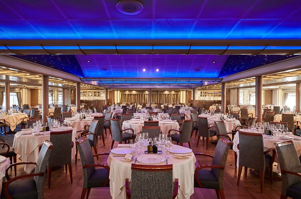 Silversea SILVER CLOUD The Restaurant 0.jpg